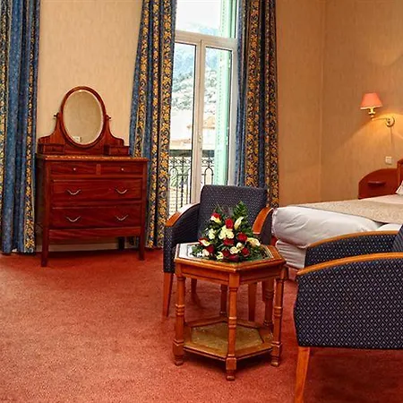Bleues Royal Westminster Hotel