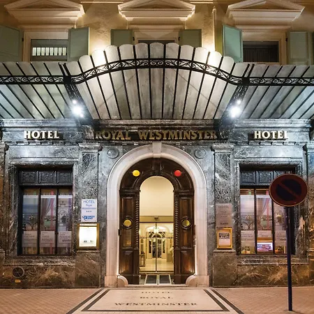 Отель Bleues Royal Westminster 3*