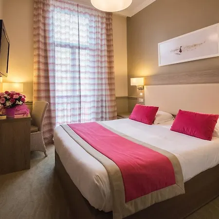 Отель Bleues Royal Westminster