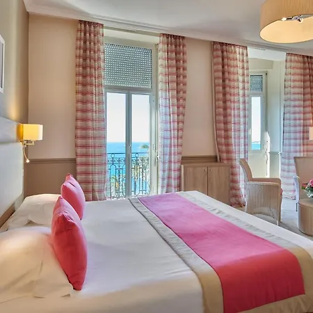 Bleues Royal Westminster Отель Ментона