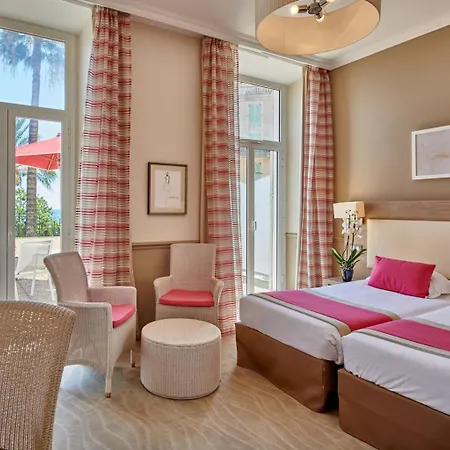 Bleues Royal Westminster 3* Ментона