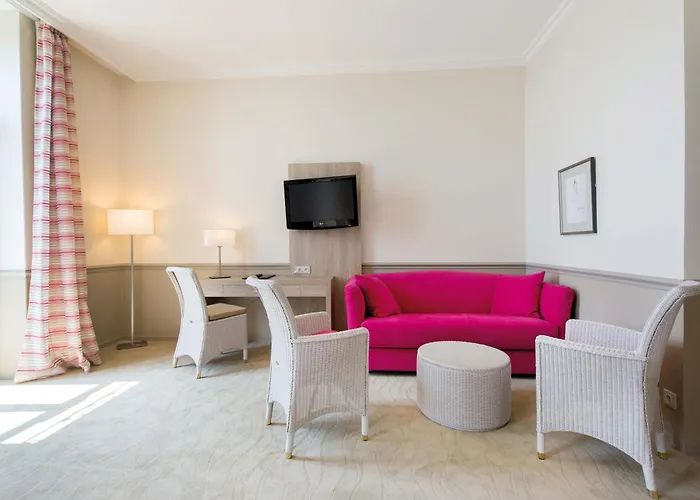 فندق Bleues Royal Westminster مينتون