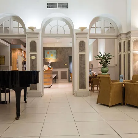 Bleues Royal Westminster 3*