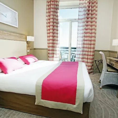 Bleues Royal Westminster Szálloda 3*
